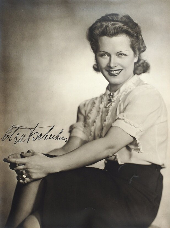 Почему в 1943г. Сталин отменил покушение на Гитлера? Почему в 1943г. Сталин отменил покушение на Гитлера? история,тайны,факты