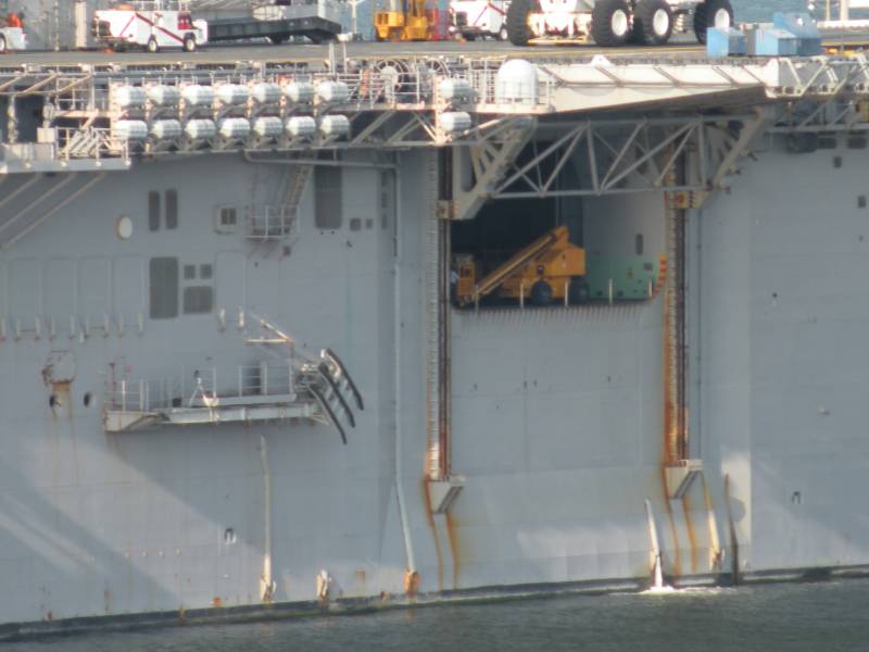 Военно-морская база Норфолк – проплывая мимо вмф