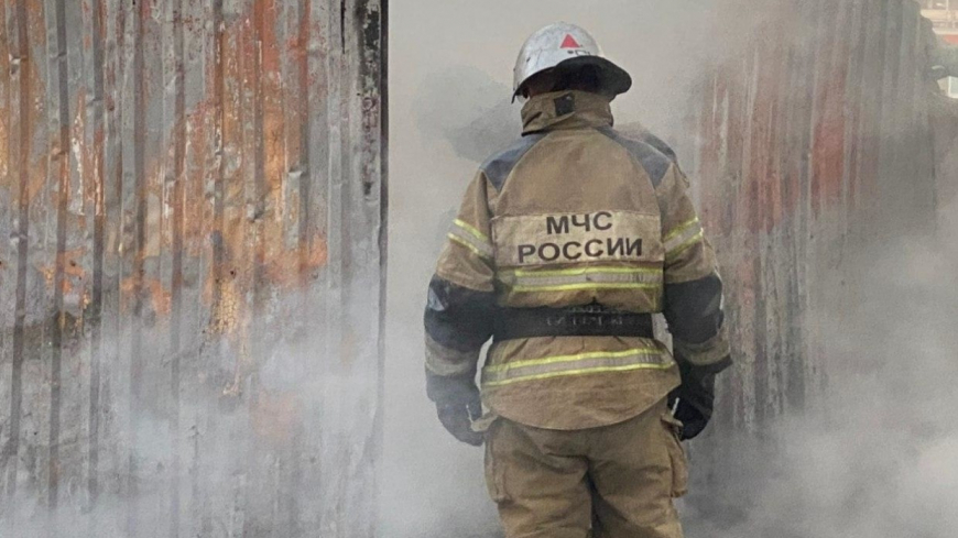 Спасатели эвакуировали более 20 человек из горящего дома под Владимиром