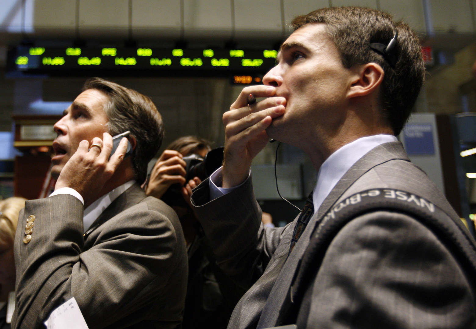 Мировой финансовый кризис. Кризис это в экономике. Мировой финансовый кризис 2008 года. Западный мир в кризисе. Крах уолл стрит 2008.