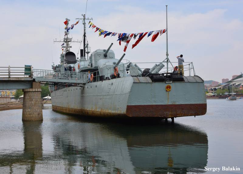 Китайские «семёрки»: эсминец «Тайюань», бывший «Ретивый» вмф