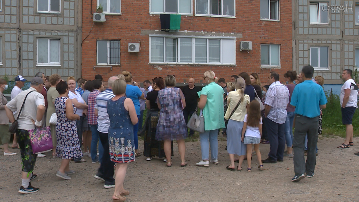 «Кучу кредитов набрали»: во Владивостоке дольщики ждут достройки дома 28 лет​​​​​​​