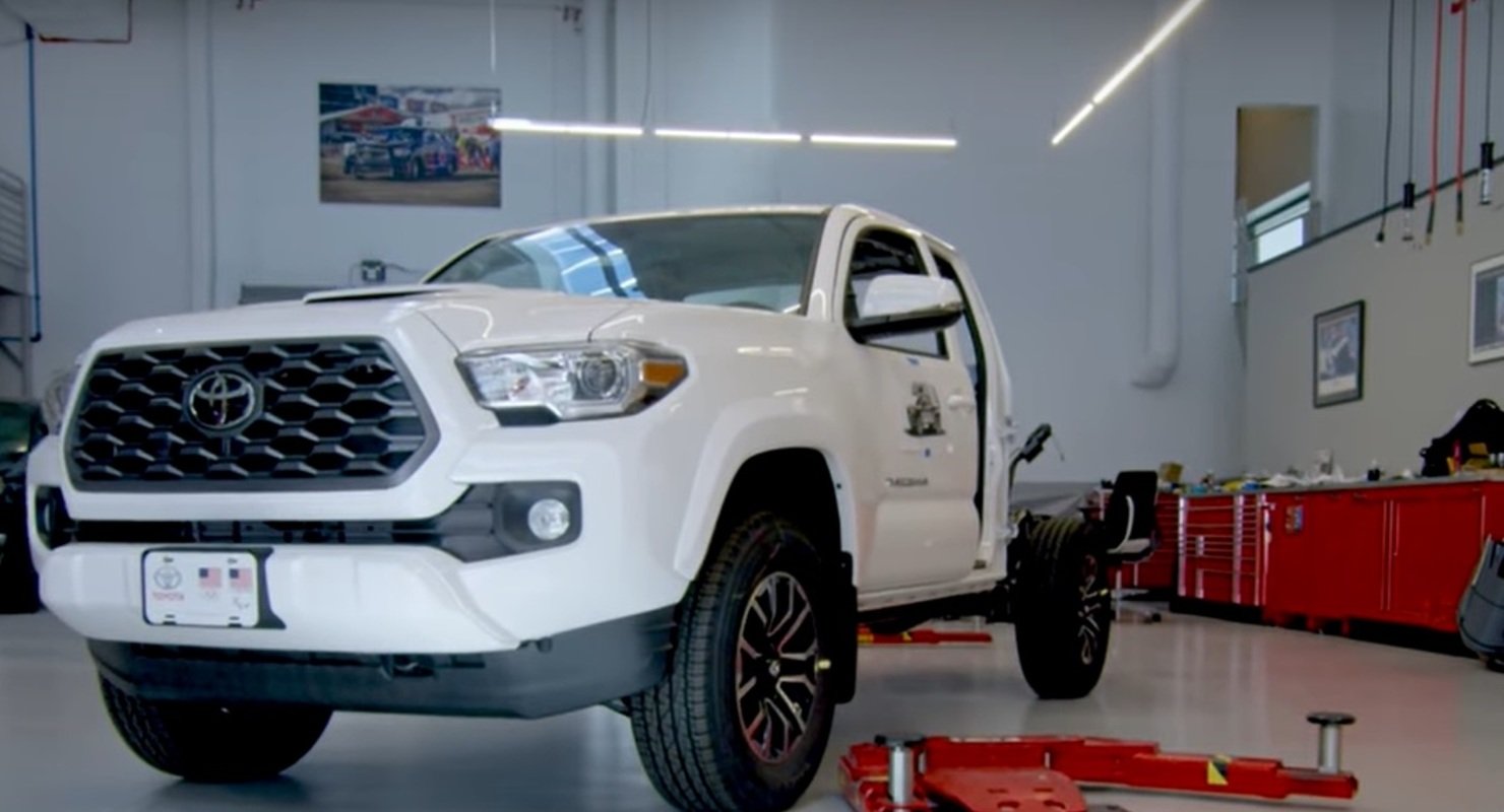 Toyota собирается возродить стиль своих культовых кемперов