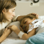 Детей не имеют права изолировать в больнице от родителей