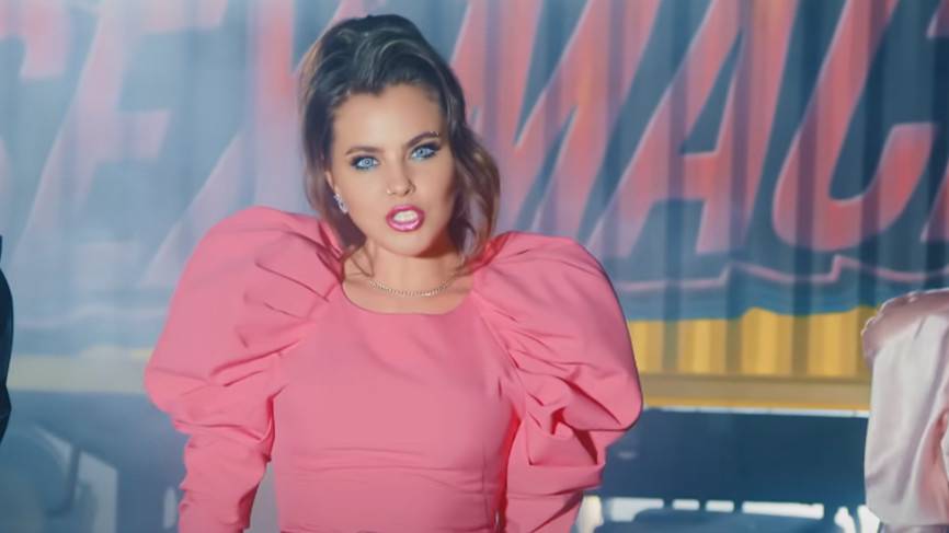 Таюрская согласилась встречать Новый год с Прусикиным и его бывшей женой