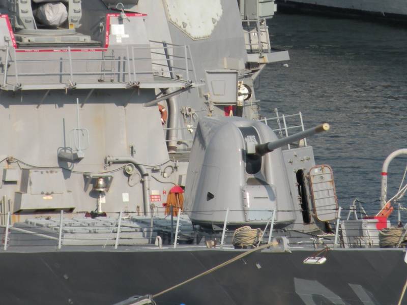 Военно-морская база Норфолк – проплывая мимо вмф