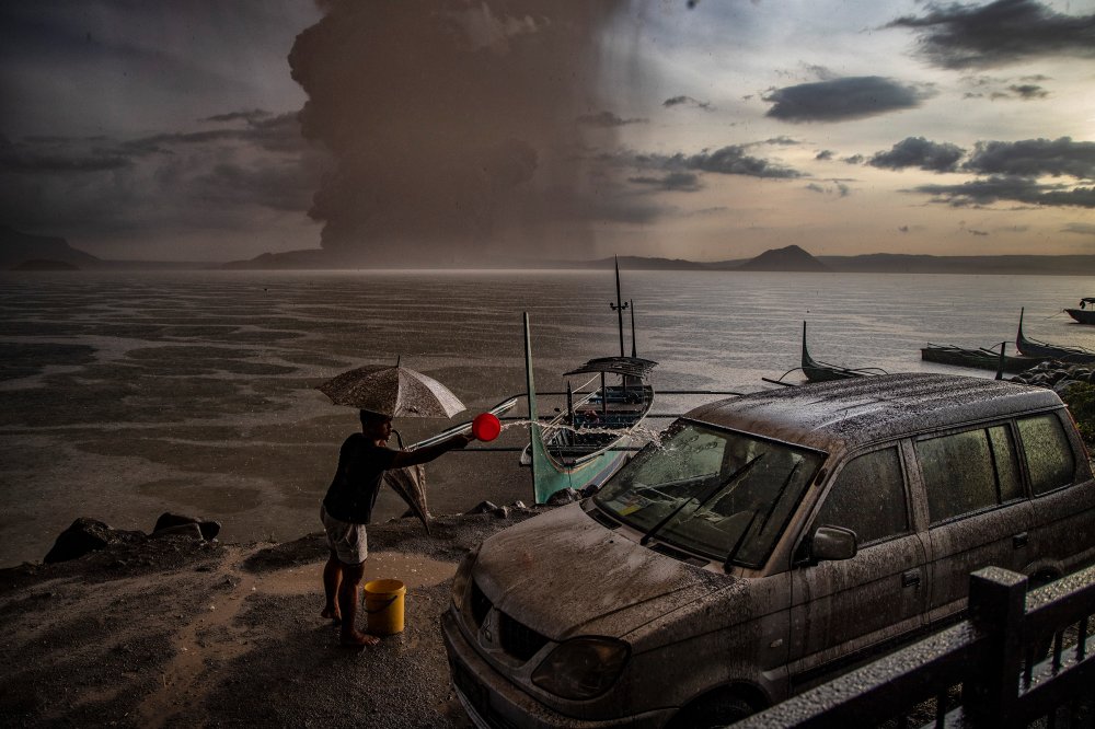 8 мрачных фото последствий извержения вулкана Тааль на Филиппинах вулканы,природные катаклизмы,Филиппины