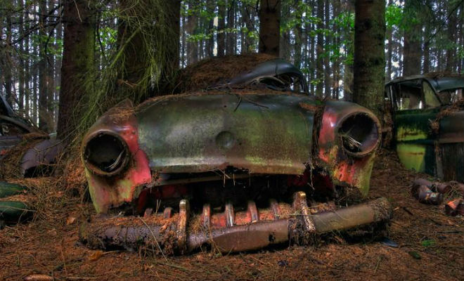 Люди бросили машины в пробке 70 лет назад: дорога-призрак