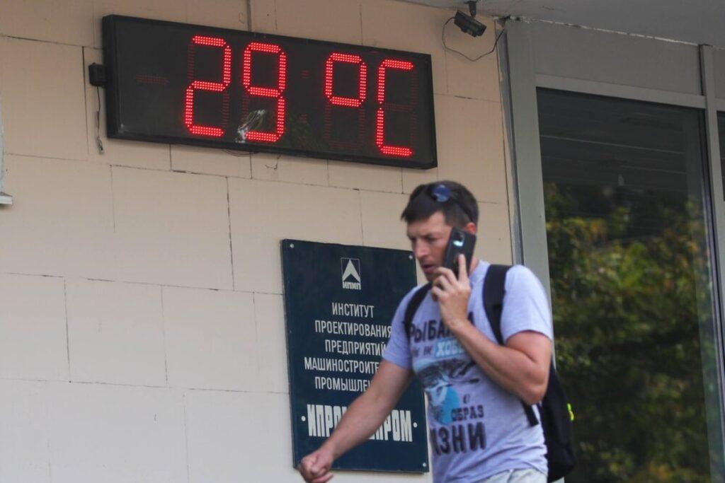 Синоптик рассказал, ждать ли москвичам спасения от жары в начале августа