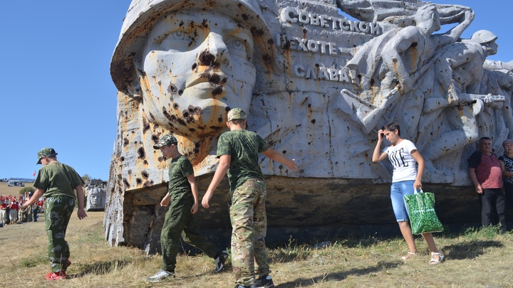 УКРАИНА УБИЛА В ДНР БОЛЬШЕ 5000 ЧЕЛОВЕК: ДОНБАСС ПРЕДСТАВИЛ ЦИФРЫ