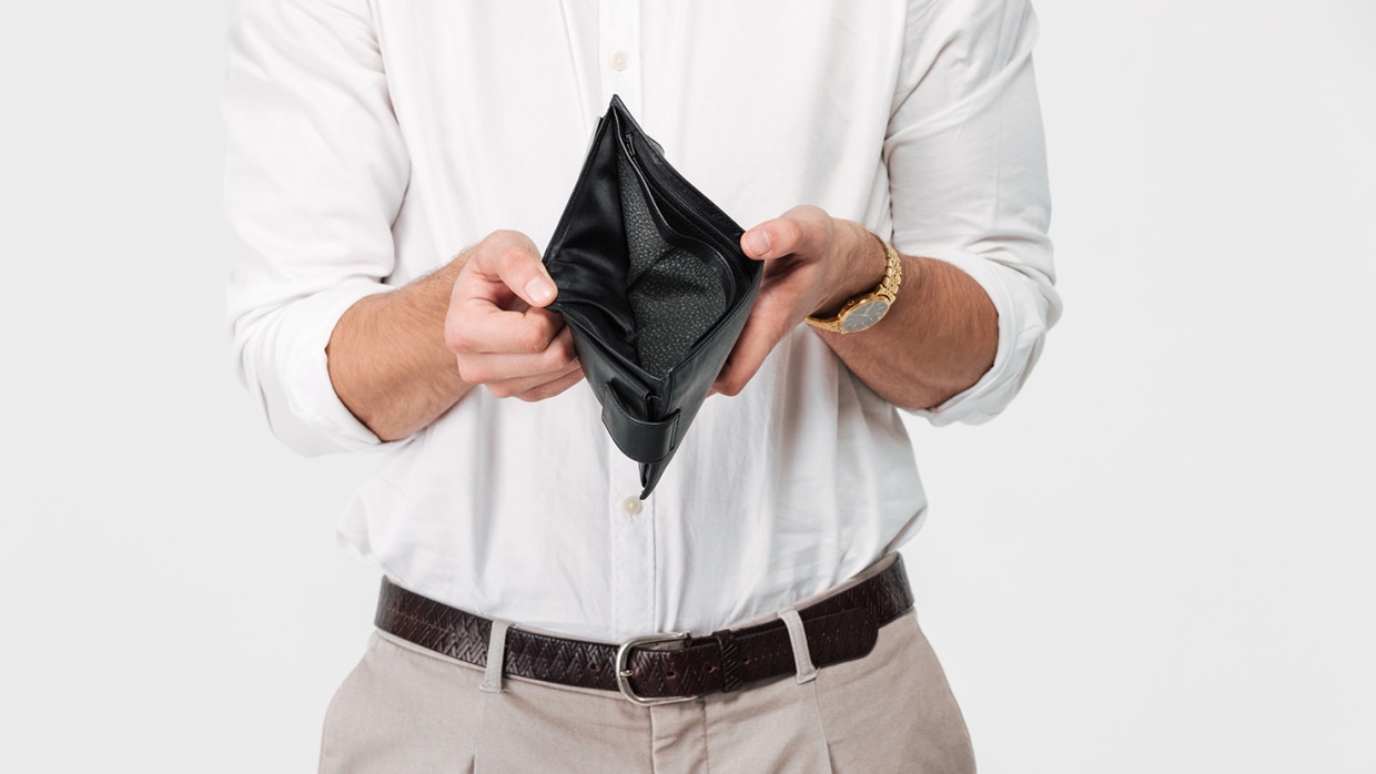 Количество признанных банкротами россиян увеличилось за год в два раза