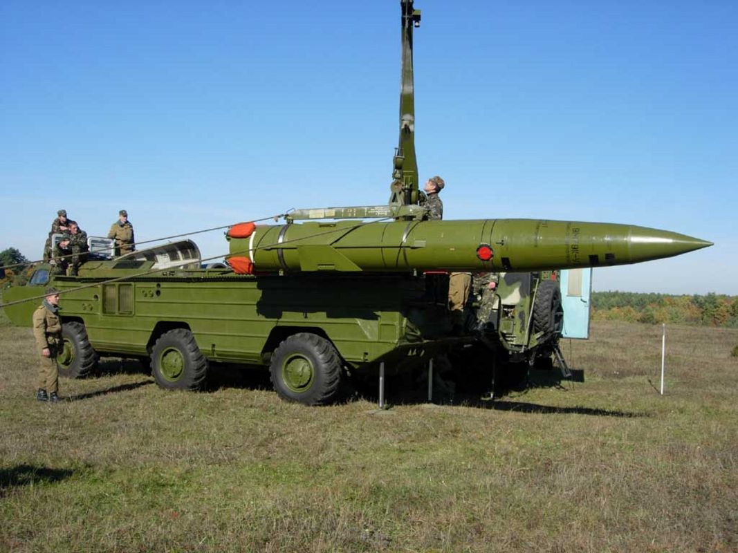 Сколько установок на украине. Тактический ракетный комплекс 9к79-1 «точка-у». 9к79 точка. Точка тактический ракетный комплекс. Точка у ракета 9м79.