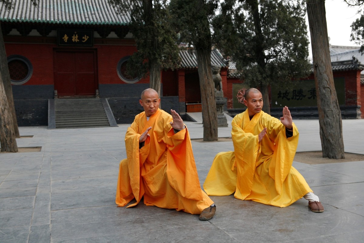 8 малоизвестных фактов о Шаолине Шаолинь, монастырь, время, монахов, Шаолиня», буддийский, боевые, искусства, фильма, кунгфу, около, монахи, появились, Шаолиня, боевыми, заниматься, начал, монах, всего, провинции
