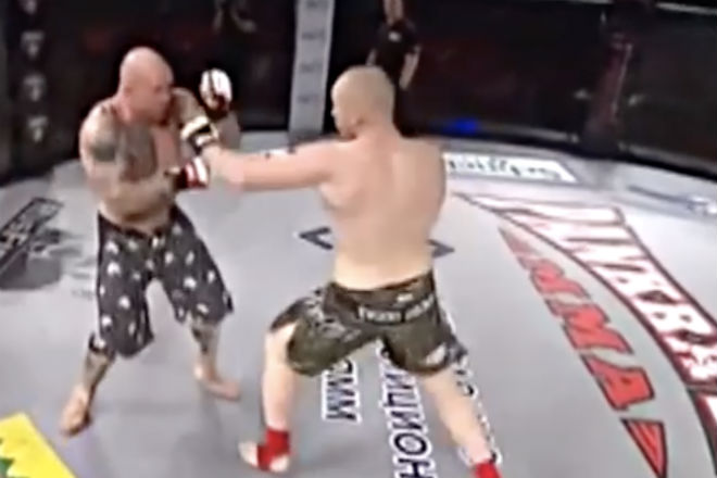 Российский боец вышел на ринг и уничтожил американскую легенду ММА Культура