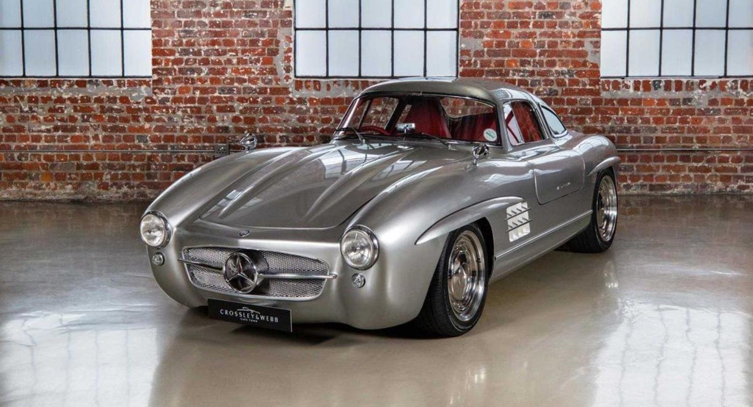 На аукционе продается реплика легендарной модели Mercedes SLK 32 AMG