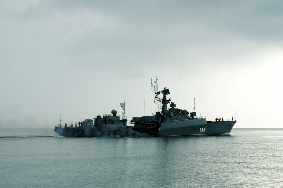 Поисково-ударная группа Беломорской военно-морской базы Северного флота отрабатывает в Белом море задачи по предназначению