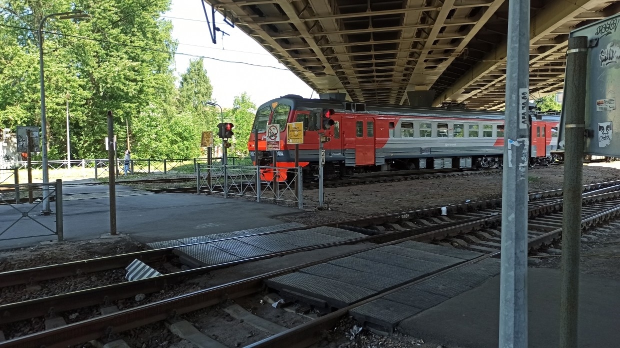 Самодельную бомбу нашли на вокзале в Омске