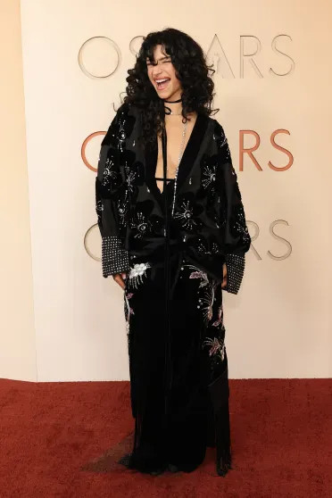 Одесса Эзайон в Valentino