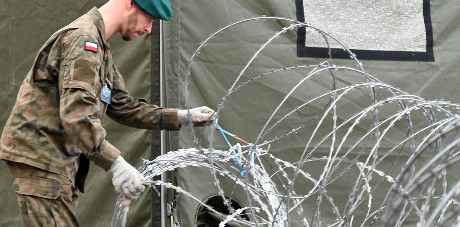 НАТО старается не раздражать Москву