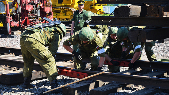 БАМ построят военные