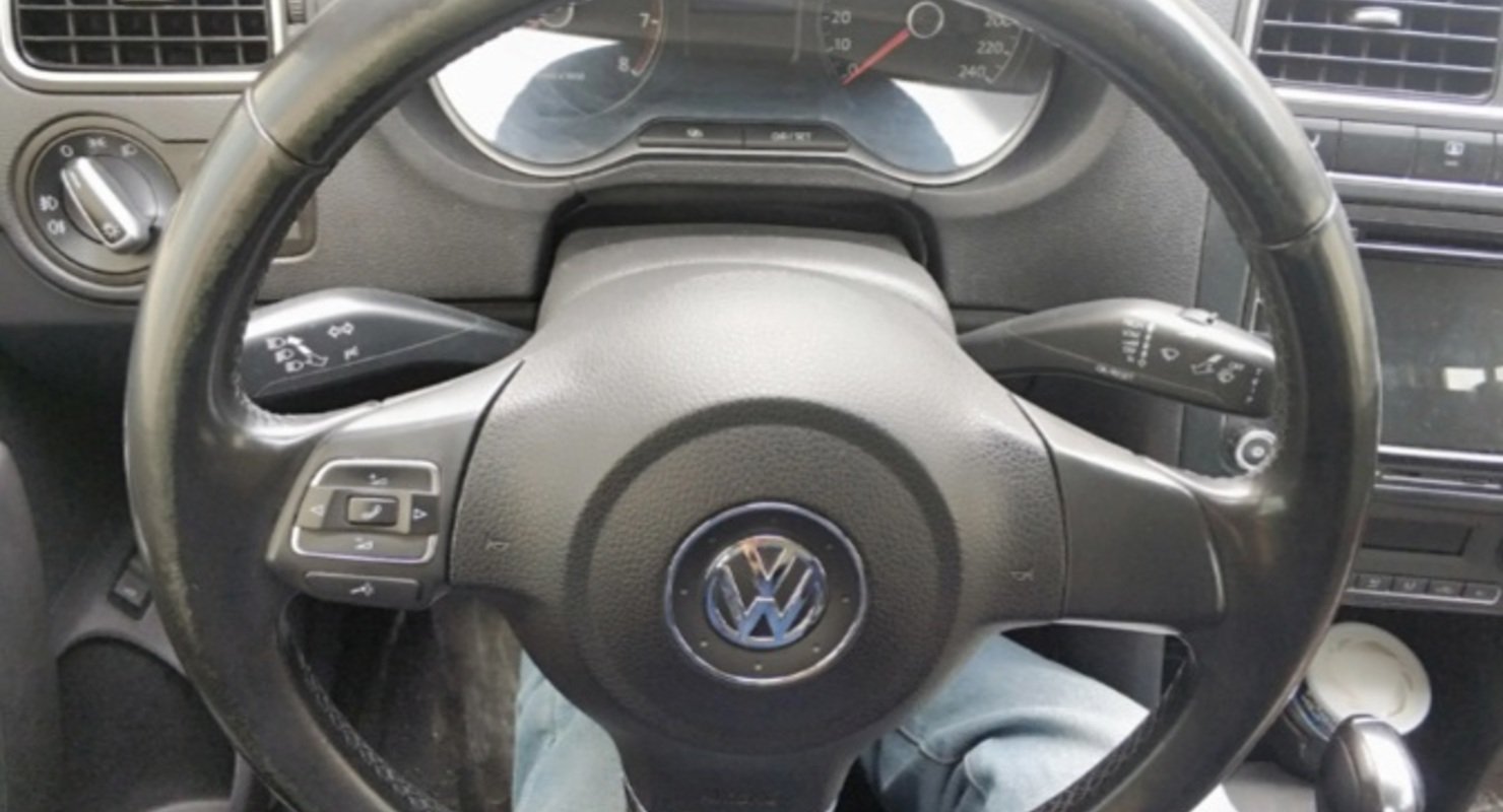 Эксперты рассказали, как коже на руле заводской внешний вид