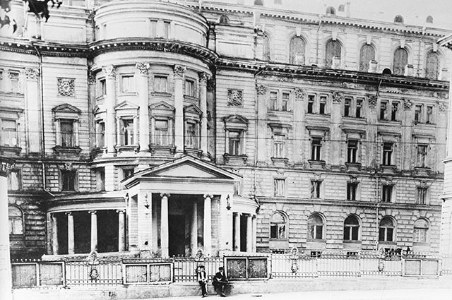 Московская консерватория рубинштейна. Московская консерватория 1866 года. Московская консерватория 19 век. Московская консерватория 1888 год. Московская консерватория здание.