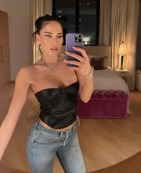 «Он умер, как собака»: Дочь Умара Джабраилова рассказала о наследстве и опасном детстве