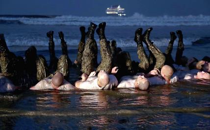 National Review: «В ВМС США служит пьянь, которая может и по Крымскому мосту шарахнуть снарядом»