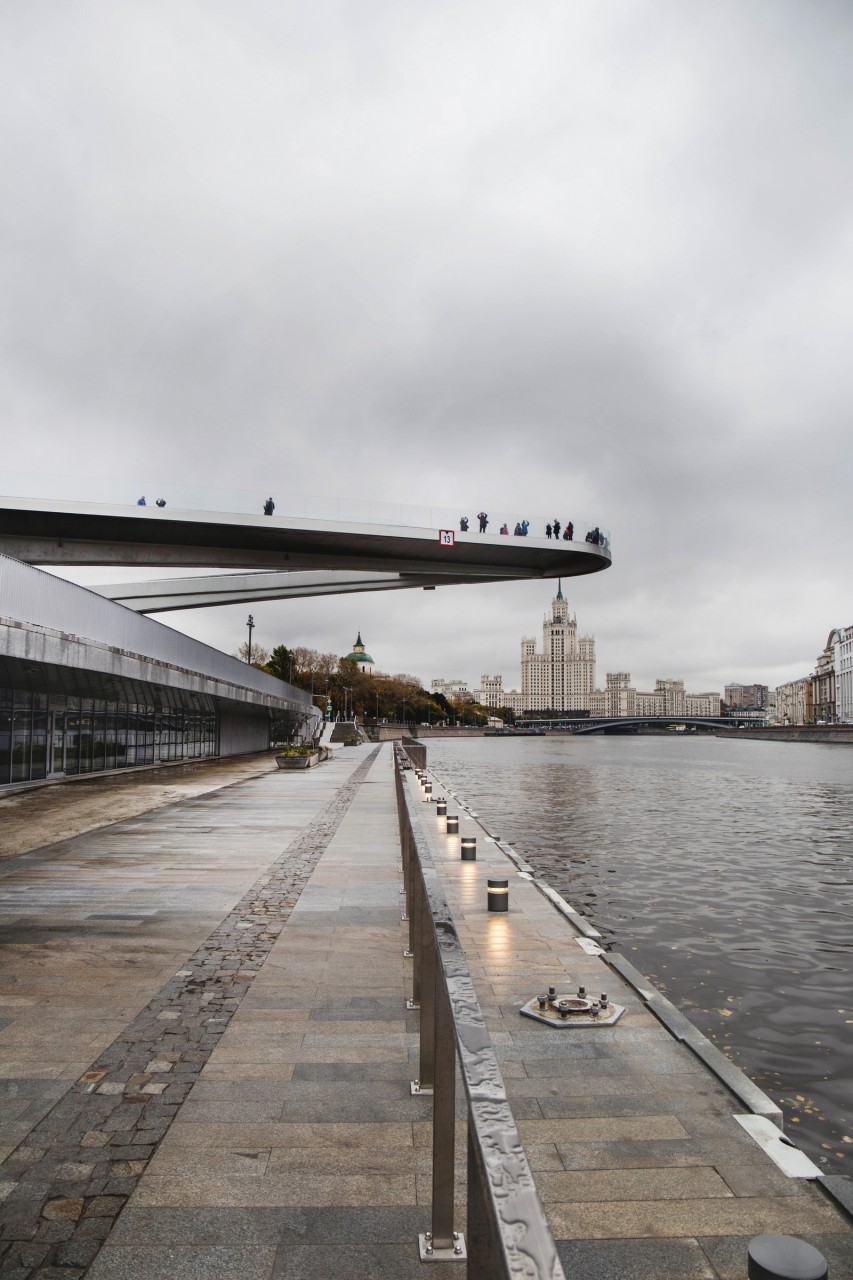 Прогулка по московскому парку «Зарядье»