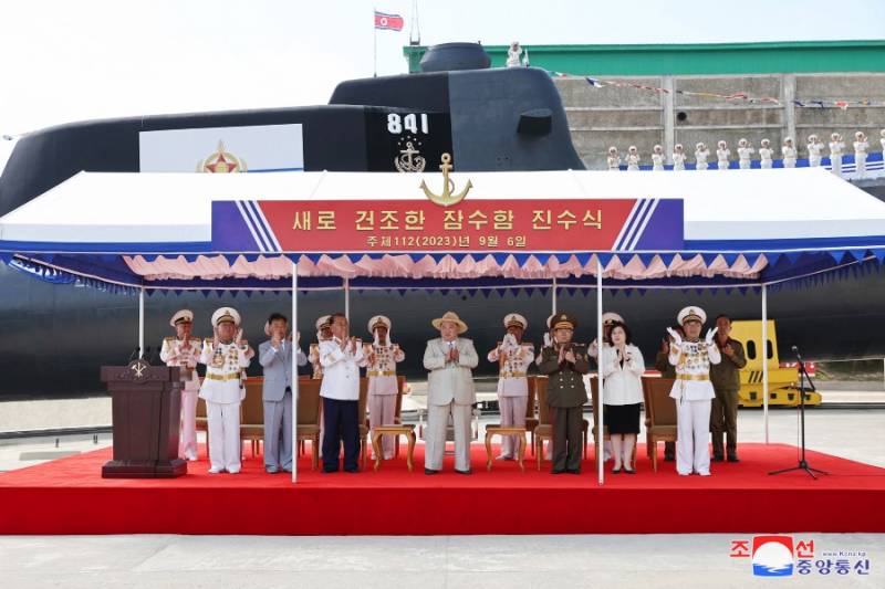 «Герой Ким Гун Ок» – первый стратегический подводный ракетоносец для ВМС КНДР вмф
