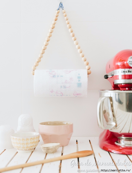 Аксессуар для кухни. Подвеска из бусин для рулона бумаги