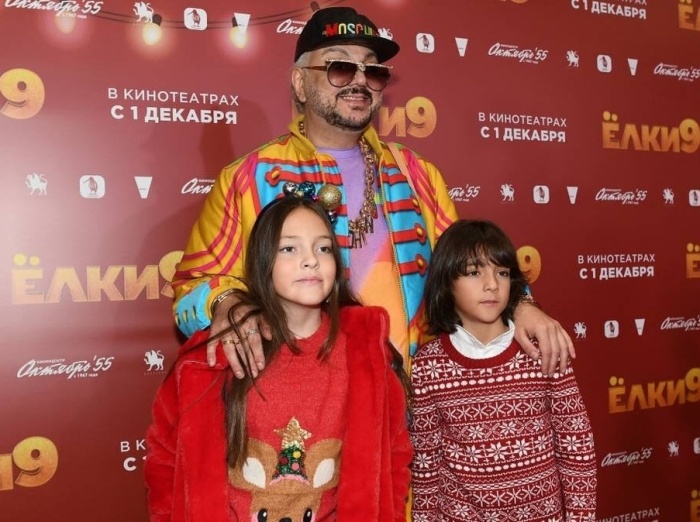  Филипп Киркоров с детьми. / Фото: www.vm.ru