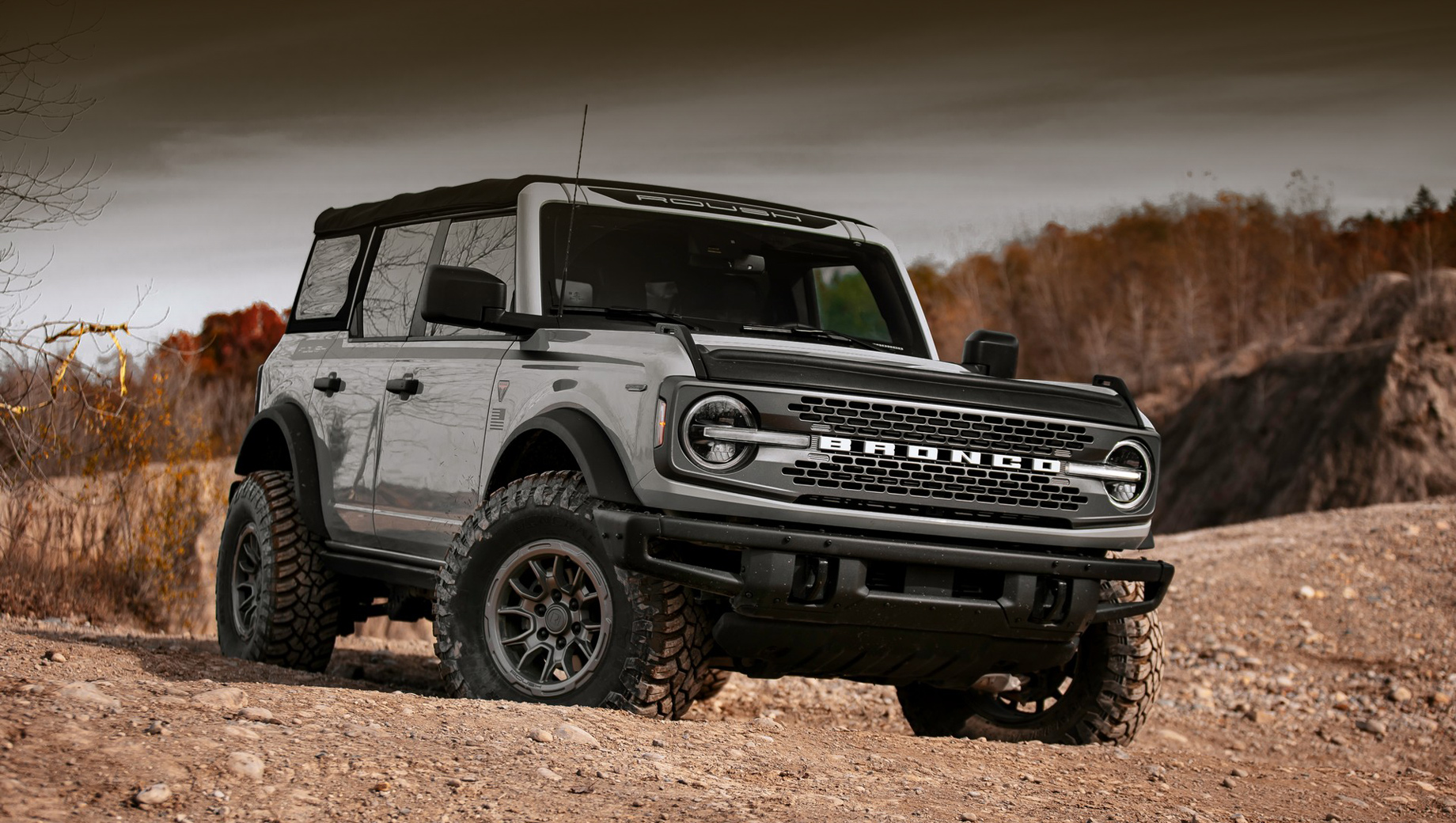 Ford bronco. Машину назвали Bronco R, но гоночный прототип Bronco R 2019 года тут совсем не при чём.