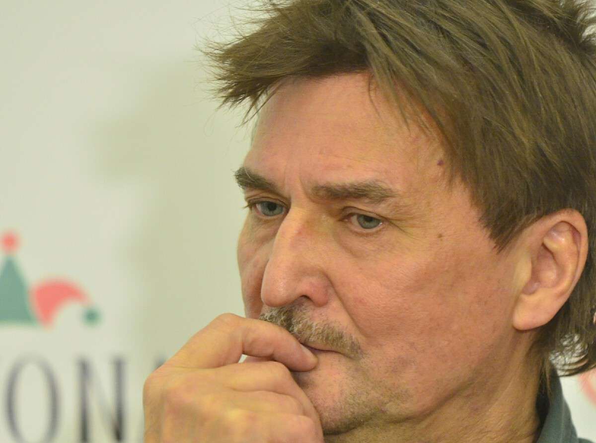 Юрий Бутусов