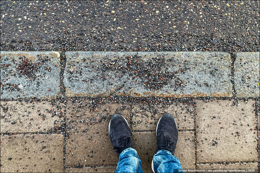 Что не так с дорогами в Швеции и почему зимой на улицах нет такой дикой грязи, как в России улицы, очень, когда, крошку, шведы, гранитной, крошкой, посыпают, только, такие, реагентами, растает, машины, ногами, тротуарах, собирают, вдоль, Швеции, обуви, реагенты