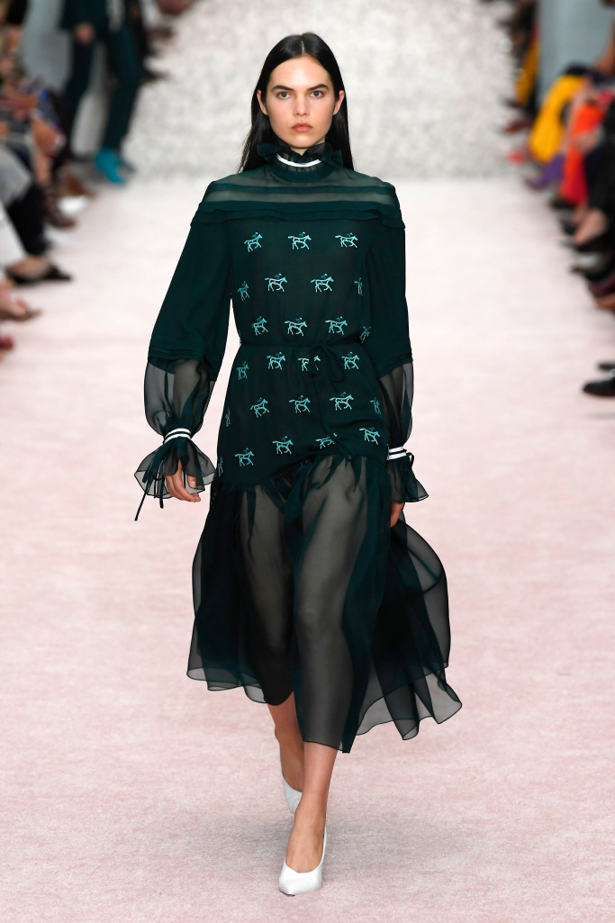 Carolina Herrera весна-лето 2019 - коллекция для тех, кто любит цвет Carolina Herrera весна-лето 2019 - коллекция для тех, кто любит цвет