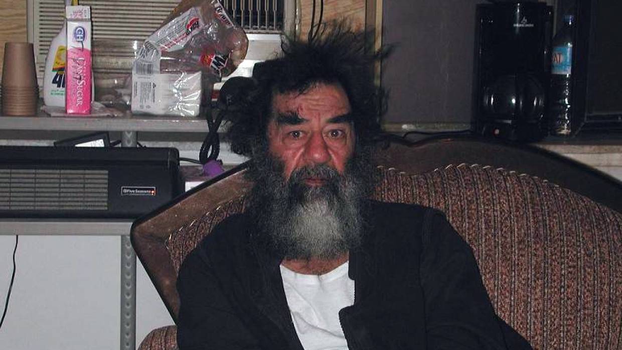 Иракский переводчик рассказал об использовании усыпляющего порошка при задержании Хусейна