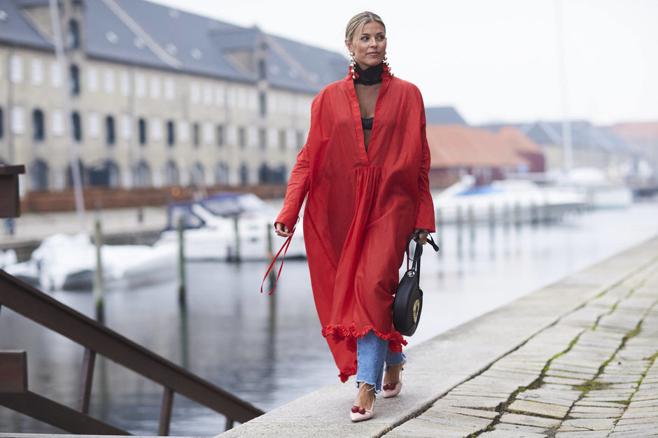 Скандинавские модницы показывают, как не банально одеваться в красный гардероб,мода и красота,модные образы,модные тенденции,одежда и аксессуары