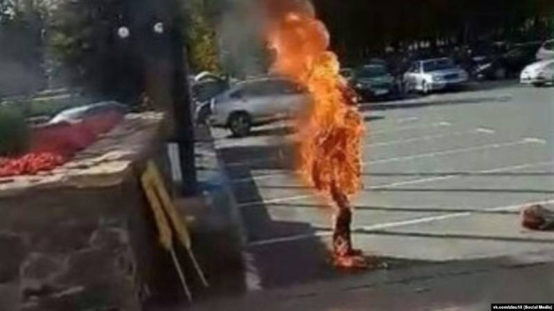 Самосожжение учёного. Язык самоубийства и национальный вопрос