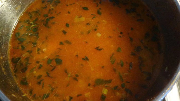 Королевский рыбный суп Буйабес (Bouillabaisse) добавляем, перец, креветки, использовала, также, рыбаки, перца, багета, рыбных, Rouille, лосось, добавить, помидоры, майонезной, перцы, французский, морскаяпо, соусом, могли, бульон
