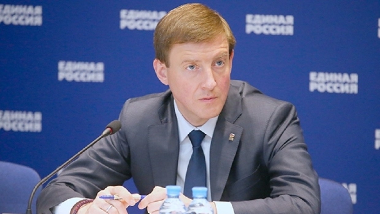 Секретарь генсовета ЕР представил федеральный список партии на выборах