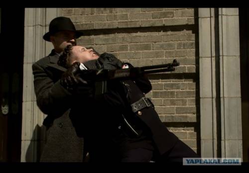 «Добрым словом и пистолетом». Альфонс Капоне в Чикаго «Добрым словом и пистолетом». Альфонс Капоне в Чикаго история