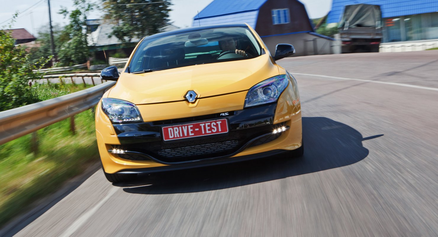 Renault Megane RS оказался самым быстрым заряженным хэтчбеком Автомобили