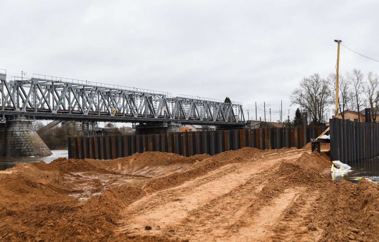 Игорь Руденя проконтролировал ход строительства Западного моста в Твери 