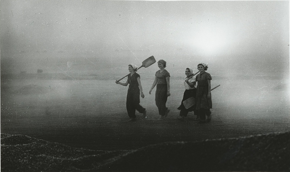 16 советских послевоенных фотографов: от аполитичной искренности к эротике и сюрреализму 16 советских послевоенных фотографов: от аполитичной искренности к эротике и сюрреализму