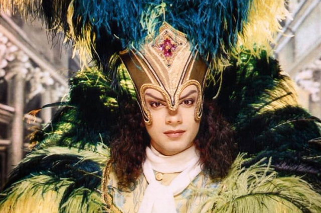 Филипп Киркоров об отношении к геям в России: "Я пропагандирую гей-культуру на сцене, надеваю перья"