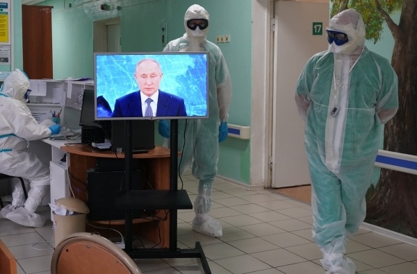 "Времени на раскачку нет": Дмитрий Песков сообщил, что Владимир Путин привьётся от коронавируса