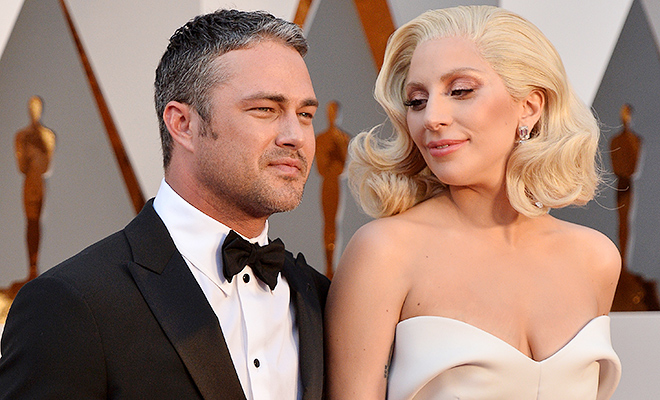 Леди Гага призналась в любви своему бывшему бойфренду Тейлору Кинни в присутствии нынешнего Майкла Полански