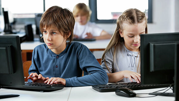 Ученые выяснили, как цифровая среда воздействует на психику школьников Лента новостей