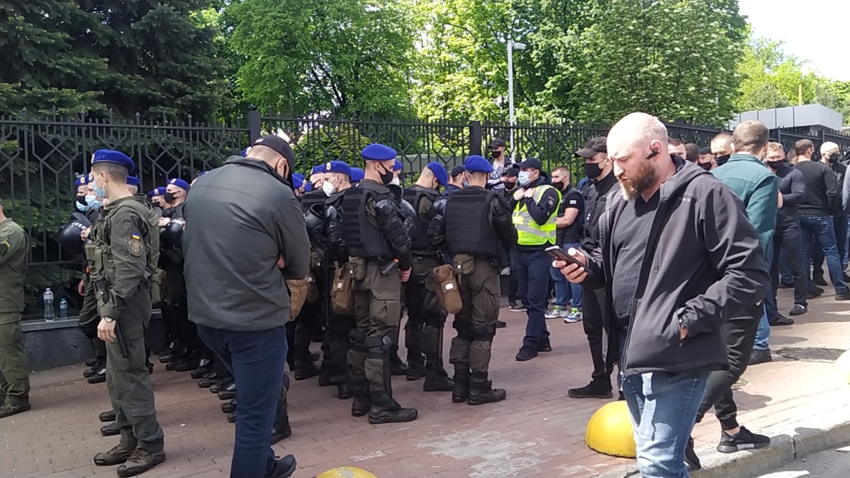 Суд над Медведчуком едва не закончился массовой дракой